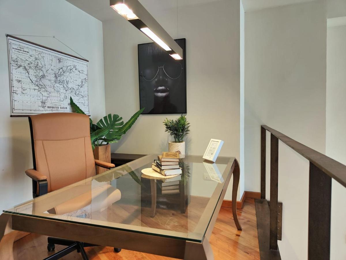 The Venue Luxury Apartments Valência Exterior foto